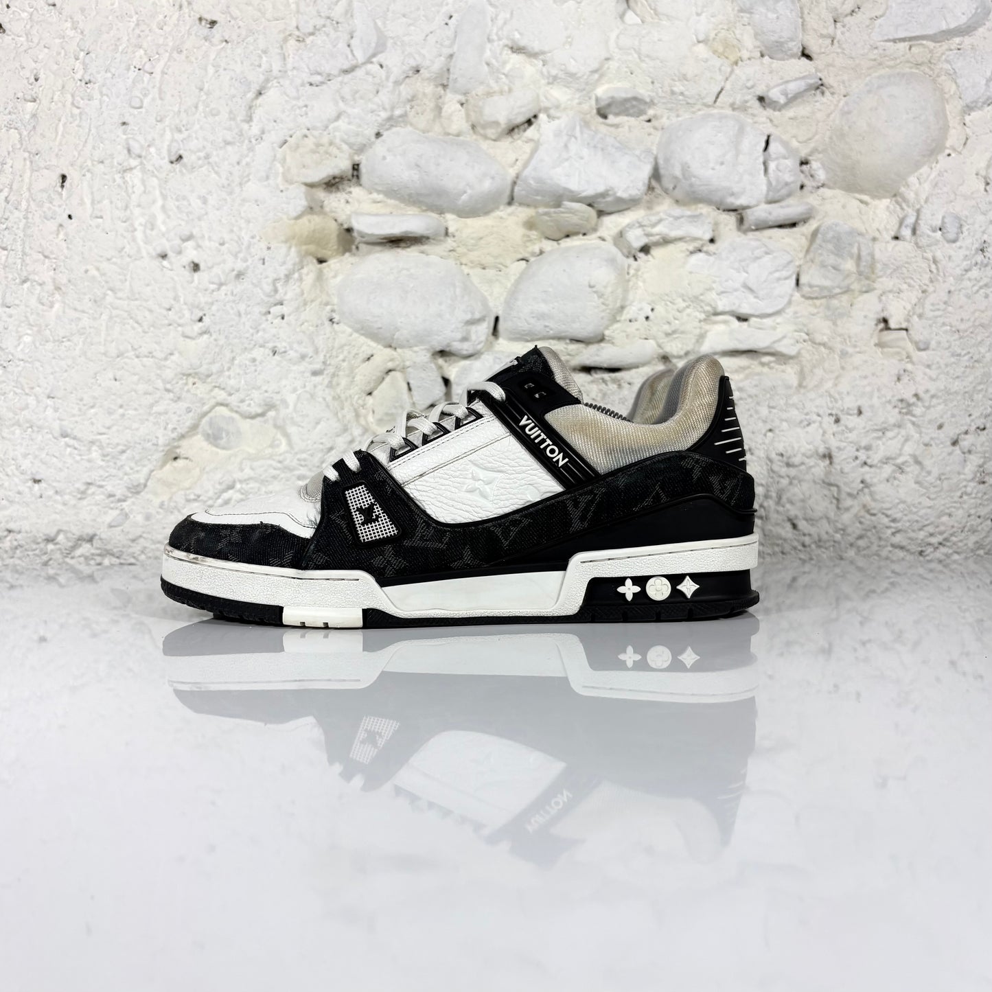 Louis Vuitton Trainer bianche e nere 42,5