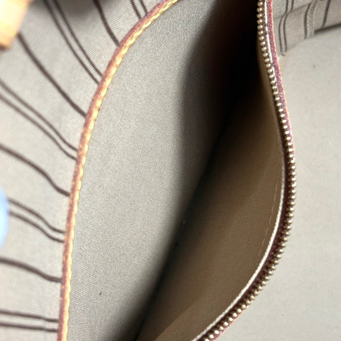 Louis vuitton Neverfull in monogram MM