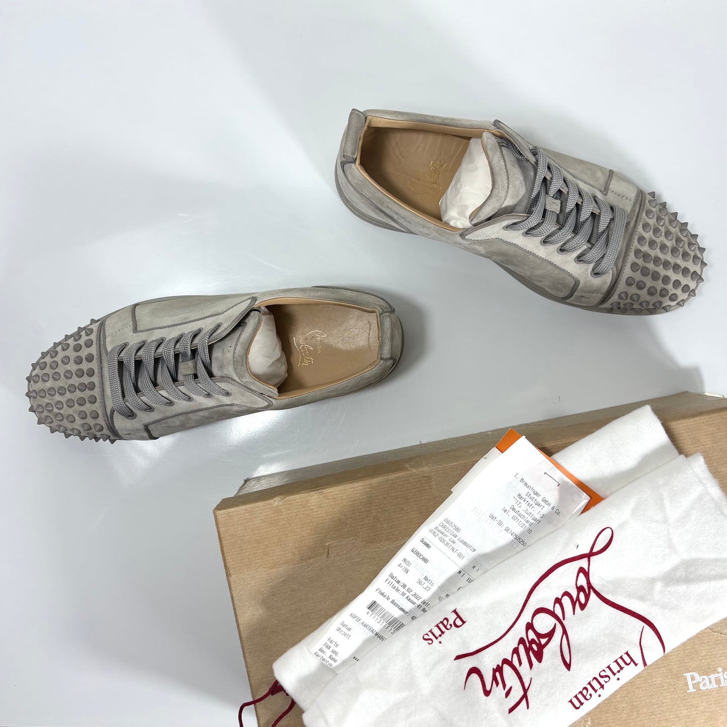 Christian Louboutin Junior Spikes in scamosciato grigio con borchie 43