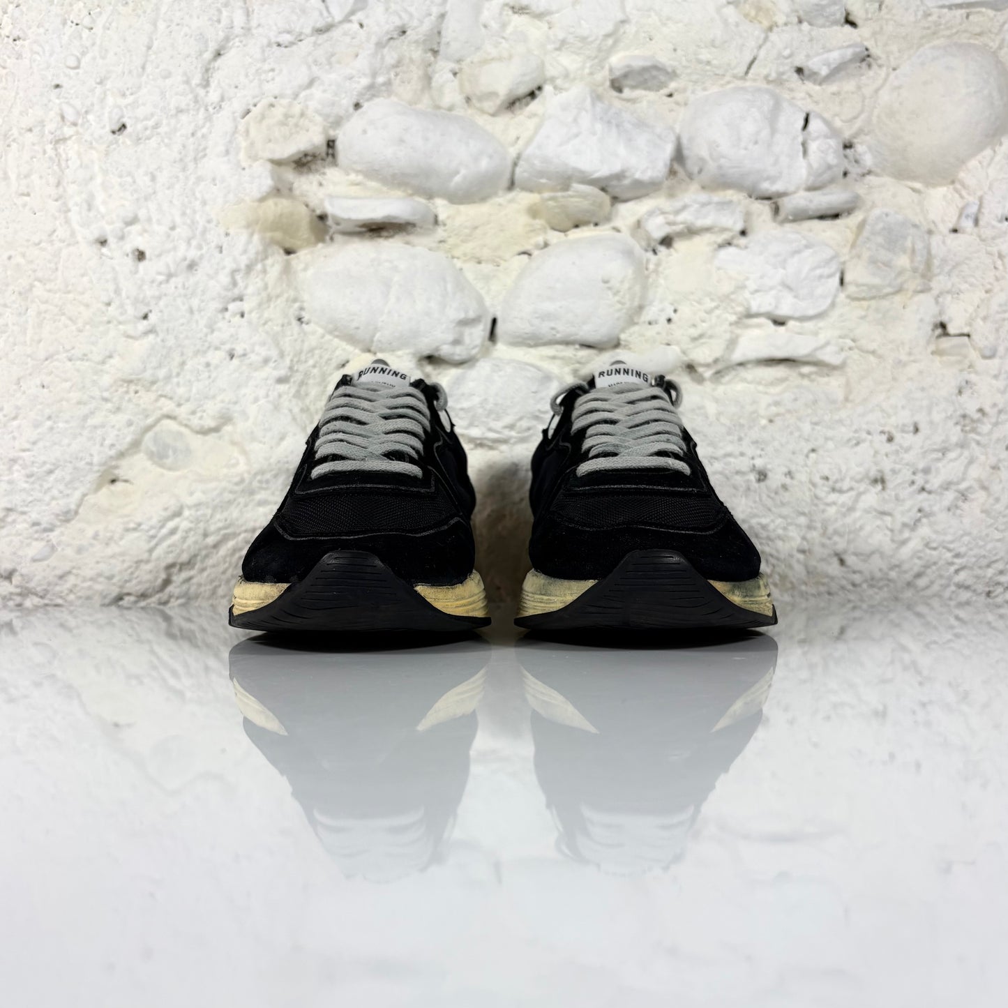 Golden goose Running Sole nere, stella grigia e talloncini bianchi 41