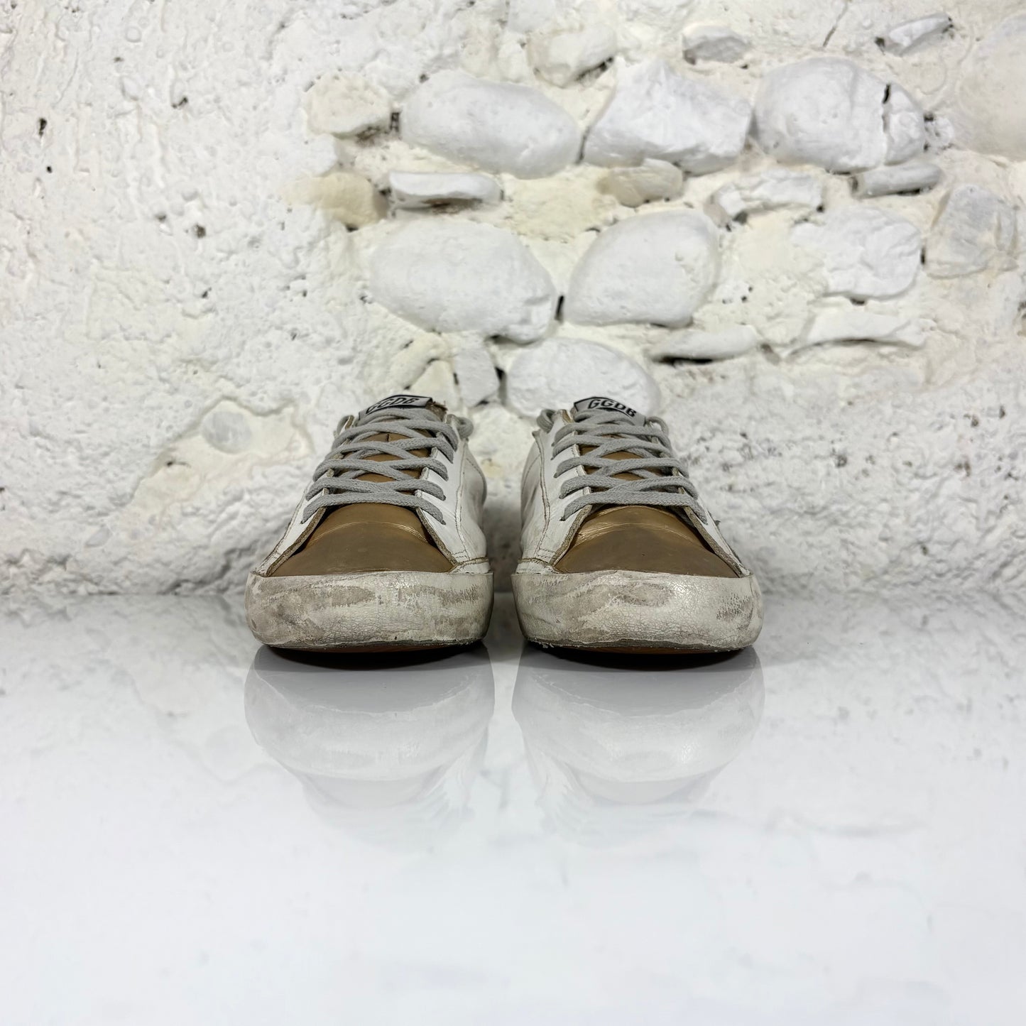 Golden goose Superstar bianche con stella grigia e talloncini viola 40