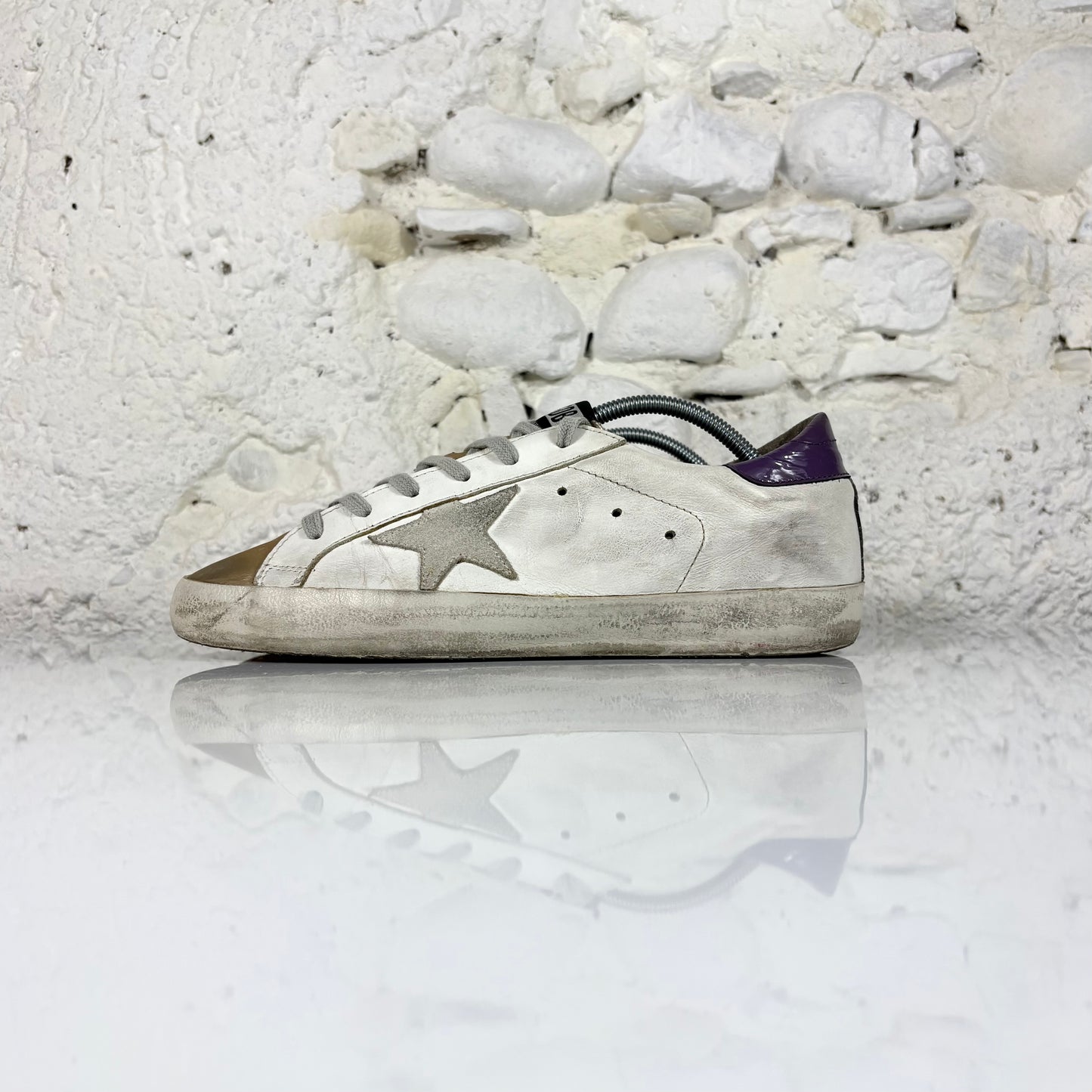 Golden goose Superstar bianche con stella grigia e talloncini viola 40
