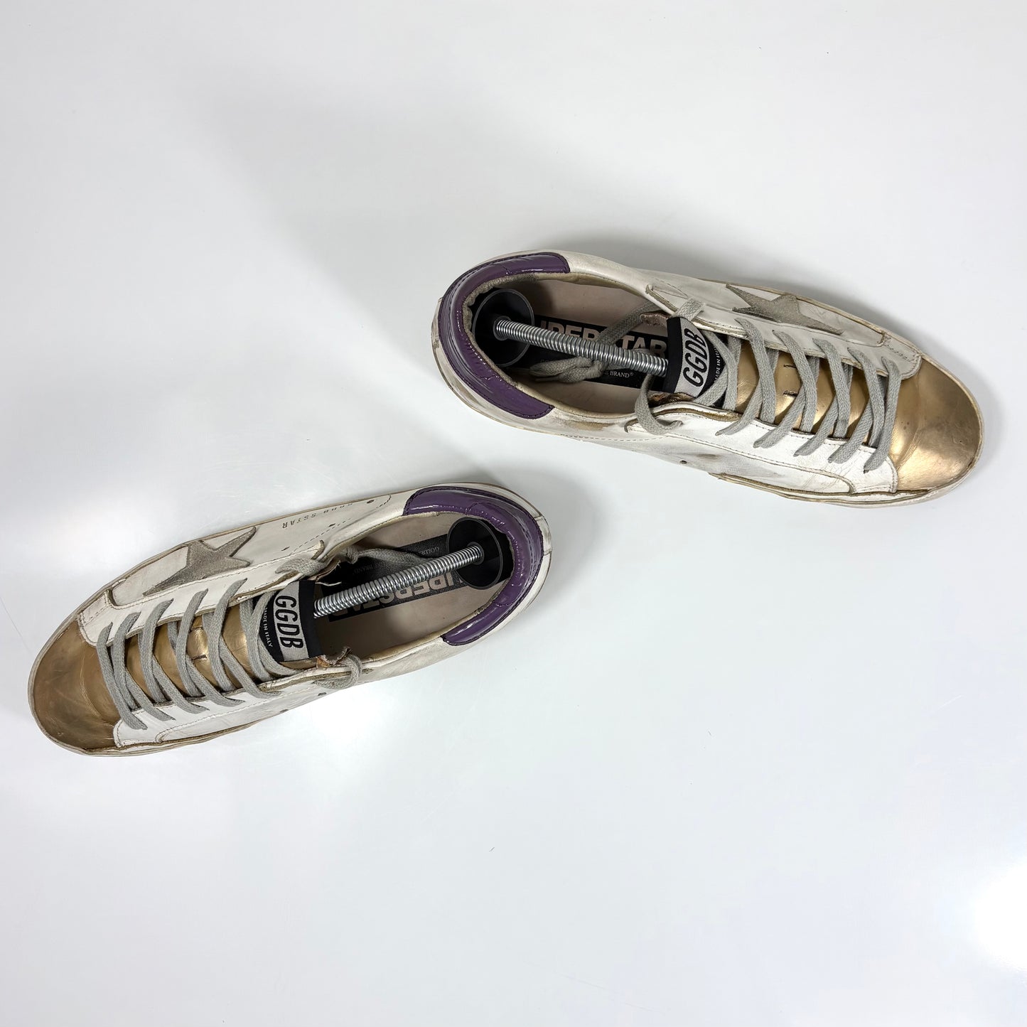 Golden goose Superstar bianche con stella grigia e talloncini viola 40