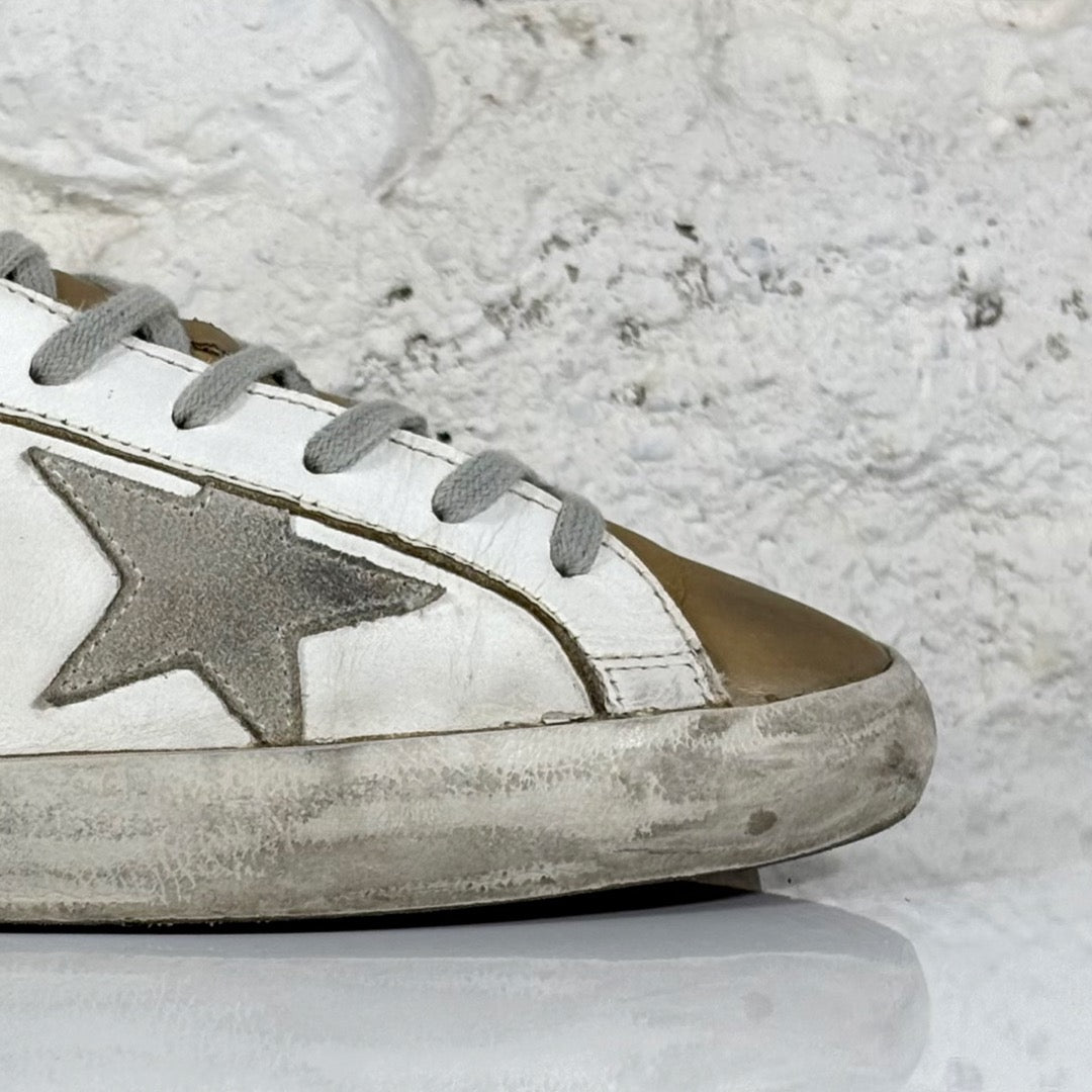 Golden goose Superstar bianche con stella grigia e talloncini viola 40