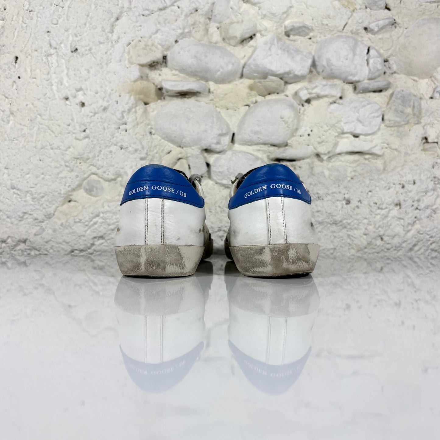Golden goose Superstar bianche in pelle con linguetta in velluto blu e talloncini blu 41